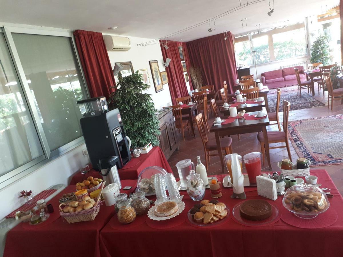 Agriturismo Le Vedute 比谢列 外观 照片